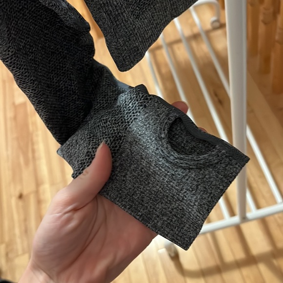 Gymshark top - Picture 2 of 4